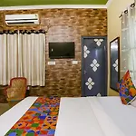 Fabhotel Stella