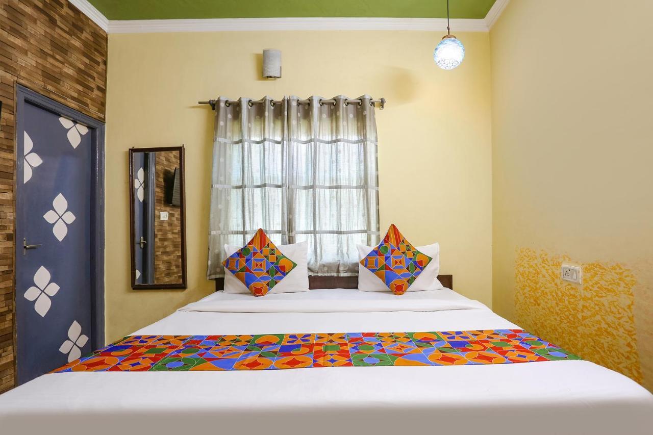 Asrama Fabhotel Stella *