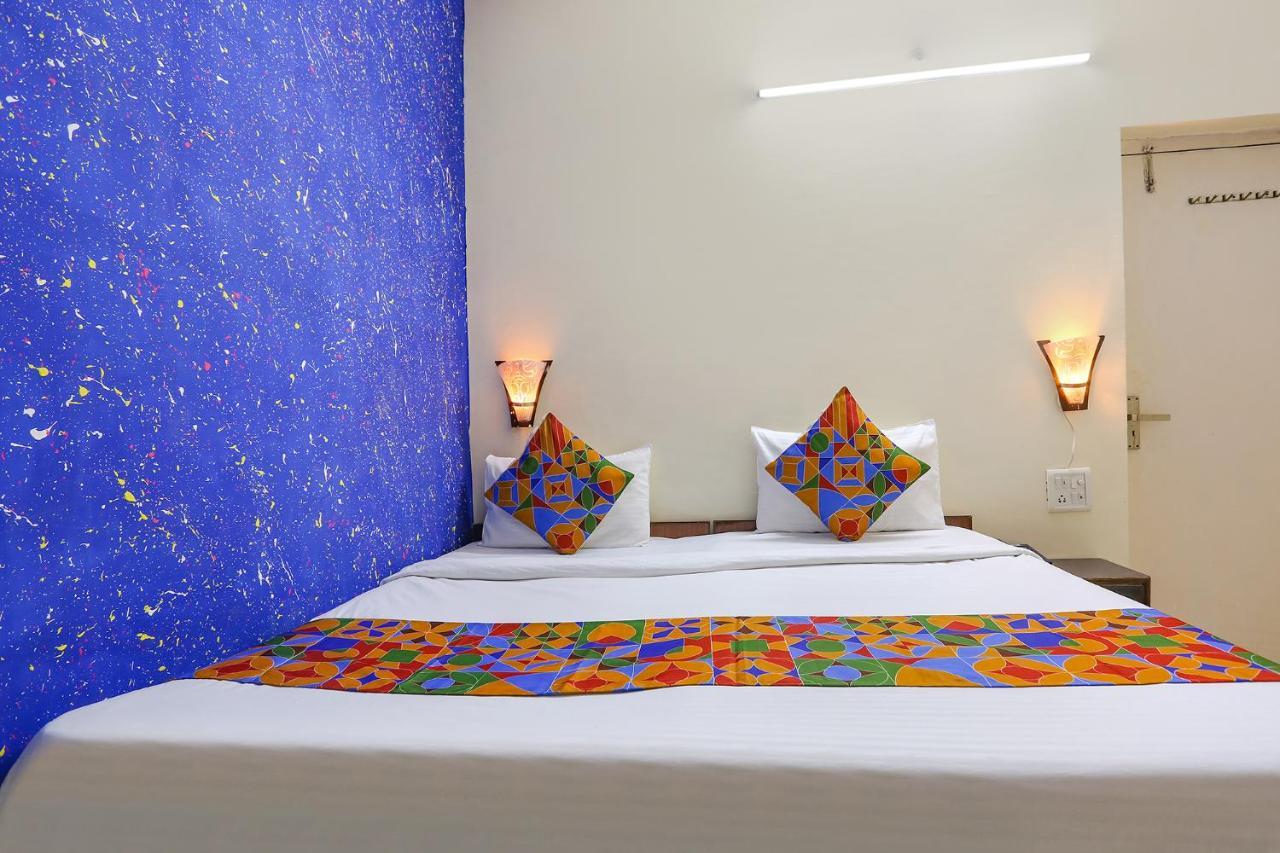 Fabhotel Stella *