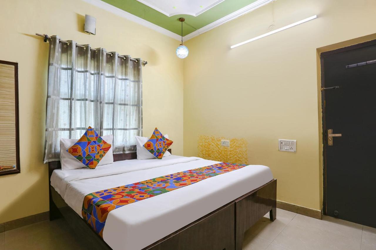 Asrama Fabhotel Stella *