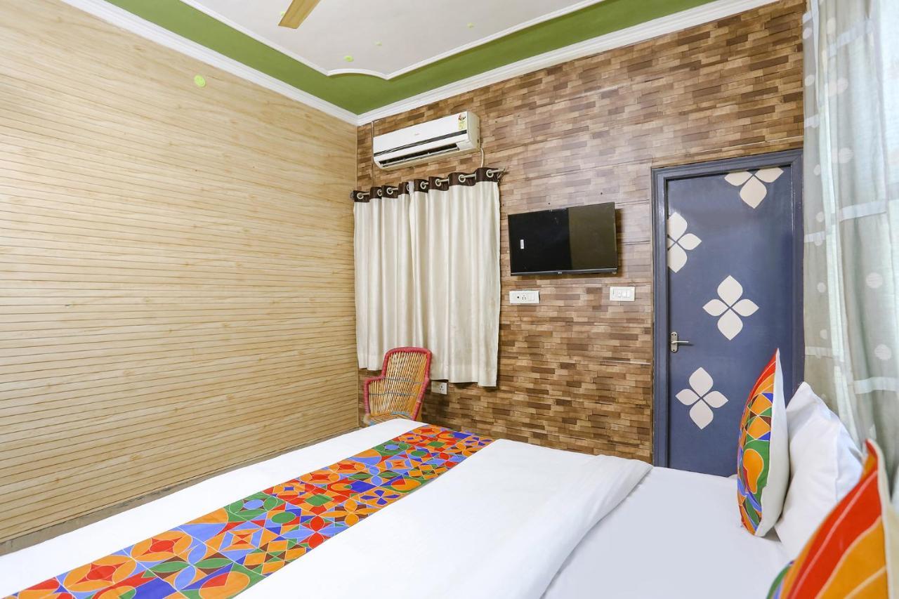 Fabhotel Stella Asrama *